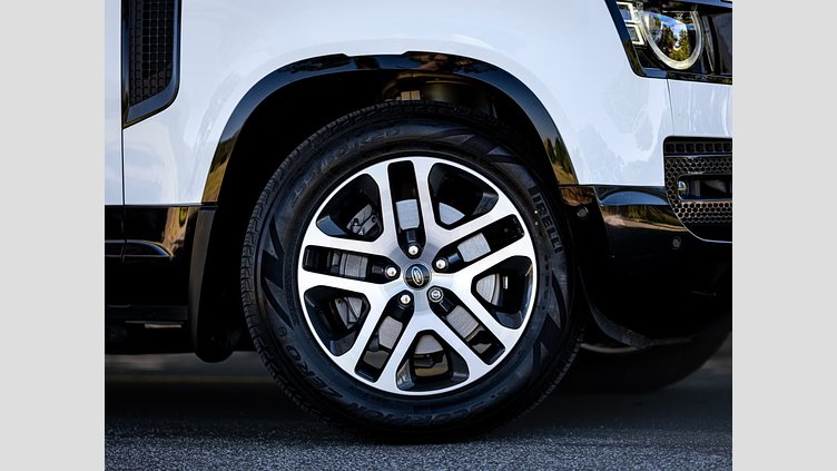 2022 Approved Land Rover Defender 110 Fuji White 4WD Auto D350 HSE X-Dynamic