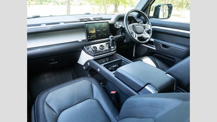 2023 Approved Land Rover Defender 110 Fuji White 4WD D300 HSE X-Dynamic