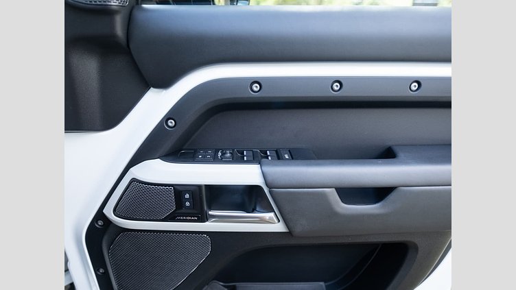 2023 Approved Land Rover Defender 110 Fuji White 4WD D300 HSE X-Dynamic