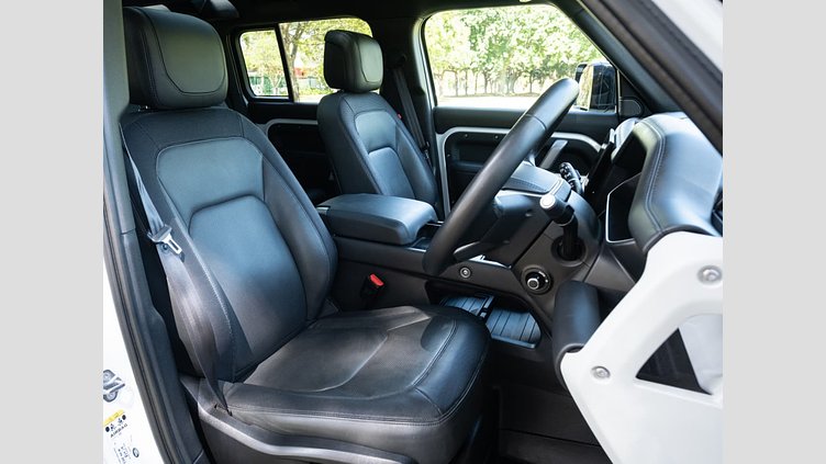 2023 Approved Land Rover Defender 110 Fuji White 4WD D300 HSE X-Dynamic