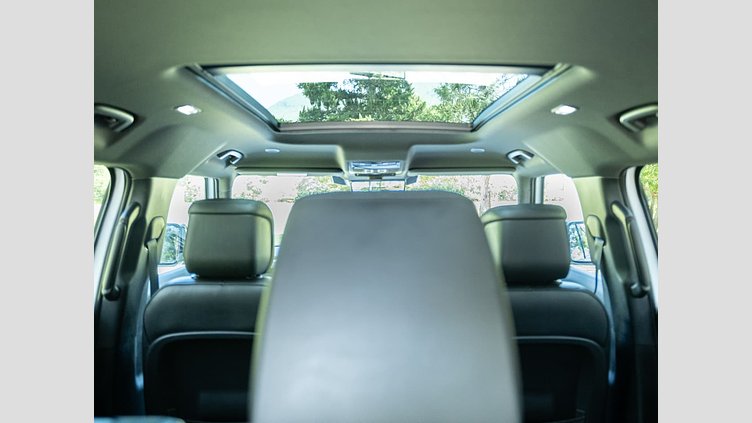 2023 Approved Land Rover Defender 110 Fuji White 4WD D300 HSE X-Dynamic