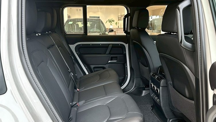 2026 新車 Land Rover Defender 110 Borasco Grey D250   X-Dynamic SE