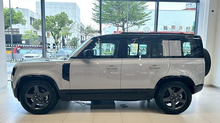 2026 新車 Land Rover Defender 110 Borasco Grey D250   X-Dynamic SE