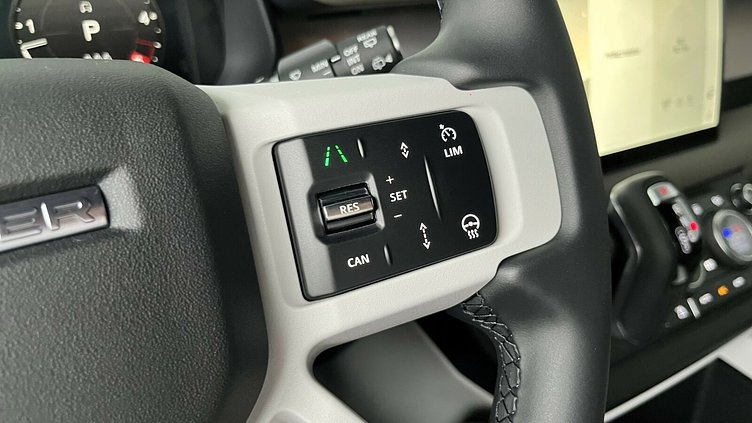 2024 Approved Land Rover Defender 110 Silicon Silver D300 Diesel MHEV X-Dynamic SE