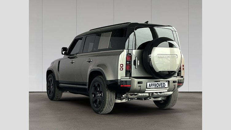 2024 Approved Land Rover Defender 110 Silicon Silver D300 Diesel MHEV X-Dynamic SE