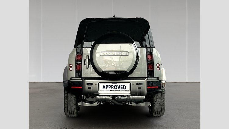 2024 Approved Land Rover Defender 110 Silicon Silver D300 Diesel MHEV X-Dynamic SE