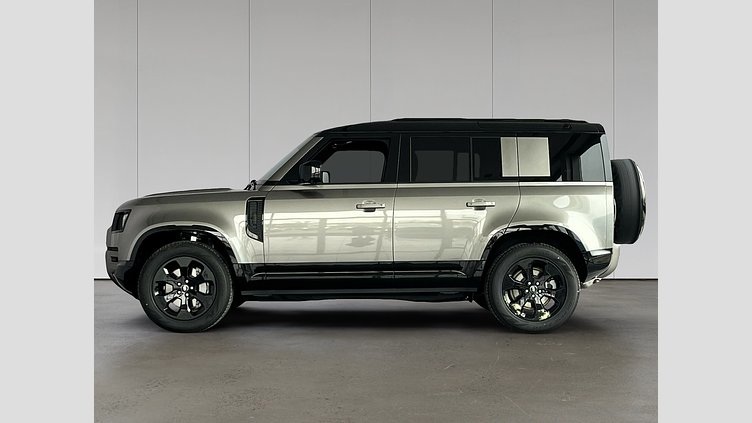 2024 Approved Land Rover Defender 110 Silicon Silver D300 Diesel MHEV X-Dynamic SE