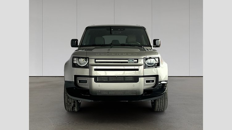 2024 Approved Land Rover Defender 110 Silicon Silver D300 Diesel MHEV X-Dynamic SE