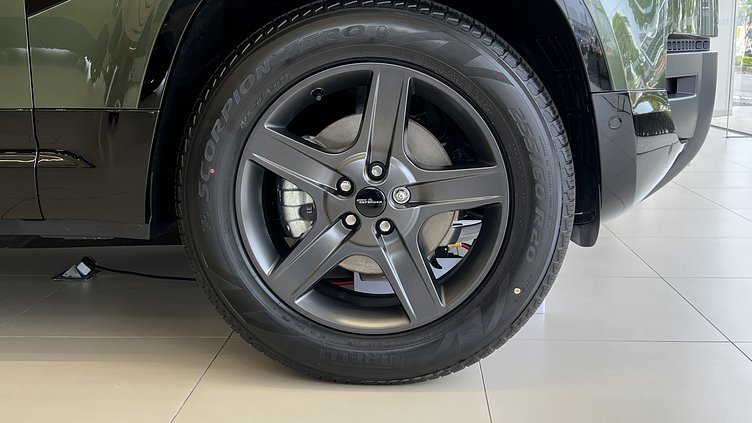 2026 新車 Land Rover Defender 110 (1LQ) Woolstone Green 伍爾斯通綠 D250  輕油電混合 X-Dynamic SE