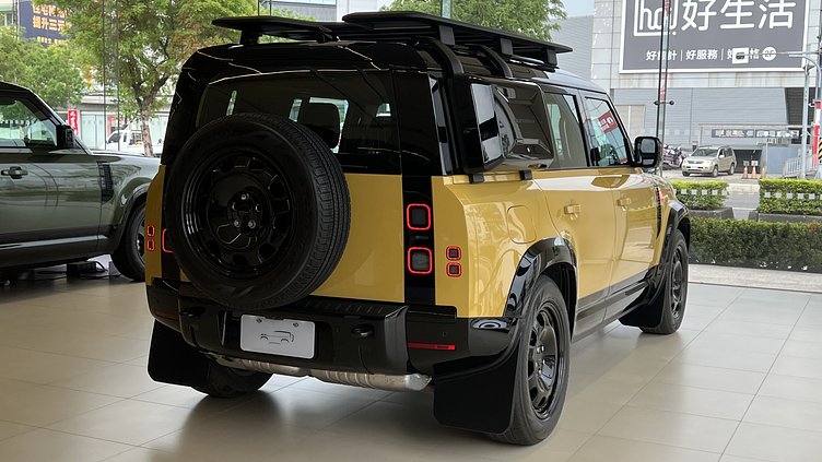 2025 新車 Land Rover Defender 110 (1MY) Deep Sandglow Yellow 沙光深黃 D350  輕油電混合 Trophy Edition in Deep Sandglow Yellow