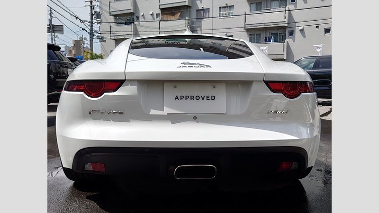 2019 認定中古車 Jaguar F-Type フジ ホワイト (ソリッド) ジャガー 2.0リッターi4 300PS ターボチャージドガソリンエンジン (オートマチックトランスミッション) F-TYPEクーペ