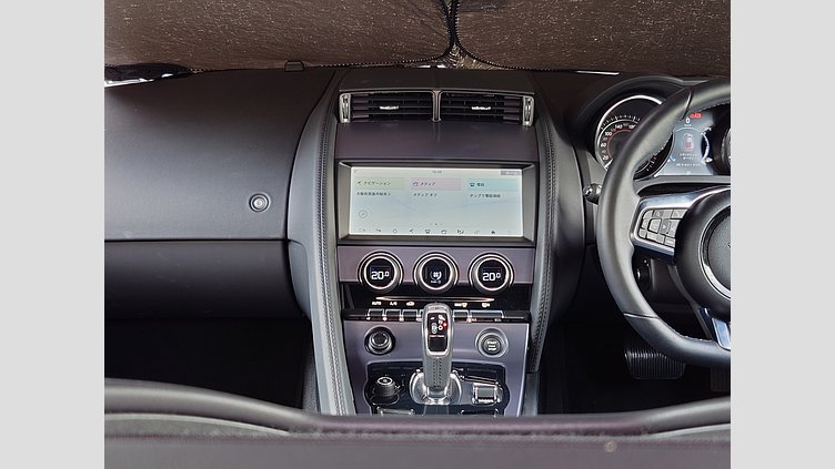 2019 認定中古車 Jaguar F-Type フジ ホワイト (ソリッド) ジャガー 2.0リッターi4 300PS ターボチャージドガソリンエンジン (オートマチックトランスミッション) F-TYPEクーペ