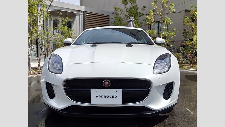 2019 認定中古車 Jaguar F-Type フジ ホワイト (ソリッド) ジャガー 2.0リッターi4 300PS ターボチャージドガソリンエンジン (オートマチックトランスミッション) F-TYPEクーペ