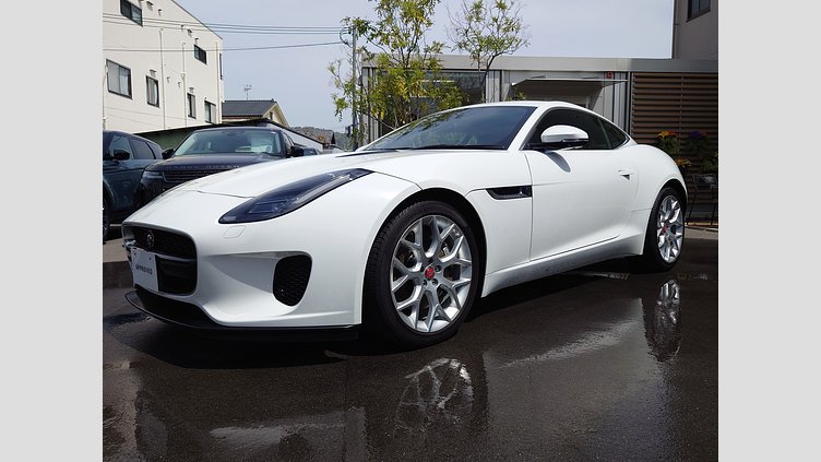 2019 認定中古車 Jaguar F-Type フジ ホワイト (ソリッド) ジャガー 2.0リッターi4 300PS ターボチャージドガソリンエンジン (オートマチックトランスミッション) F-TYPEクーペ