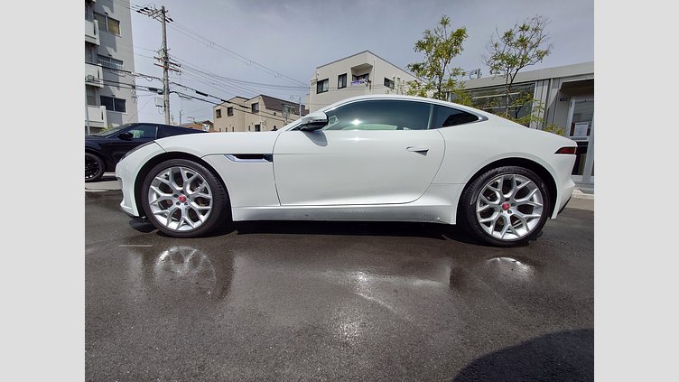 2019 認定中古車 Jaguar F-Type フジ ホワイト (ソリッド) ジャガー 2.0リッターi4 300PS ターボチャージドガソリンエンジン (オートマチックトランスミッション) F-TYPEクーペ