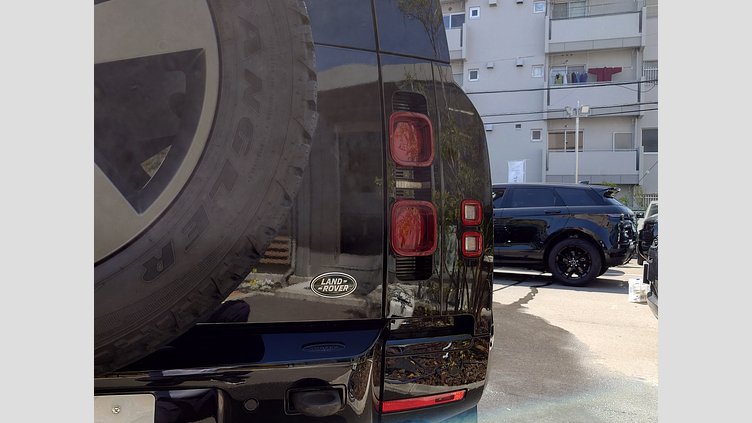2023 認定中古車 Land Rover Defender 110 サントリーニブラック D300 AWD（AT） X-DYNAMIC HSE