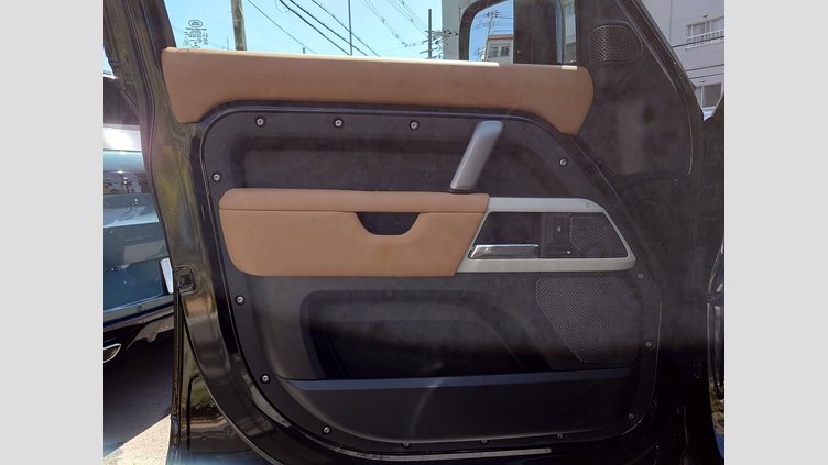 2023 認定中古車 Land Rover Defender 110 サントリーニブラック D300 AWD（AT） X-DYNAMIC HSE
