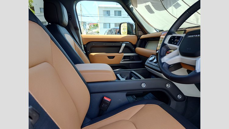 2023 認定中古車 Land Rover Defender 110 サントリーニブラック D300 AWD（AT） X-DYNAMIC HSE