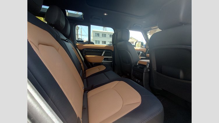 2023 認定中古車 Land Rover Defender 110 サントリーニブラック D300 AWD（AT） X-DYNAMIC HSE