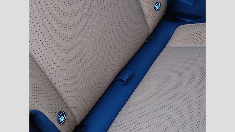 2023 認定中古車 Land Rover Defender 110 サントリーニブラック D300 AWD（AT） X-DYNAMIC HSE