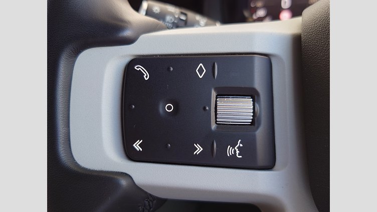 2023 認定中古車 Land Rover Defender 110 サントリーニブラック D300 AWD（AT） X-DYNAMIC HSE