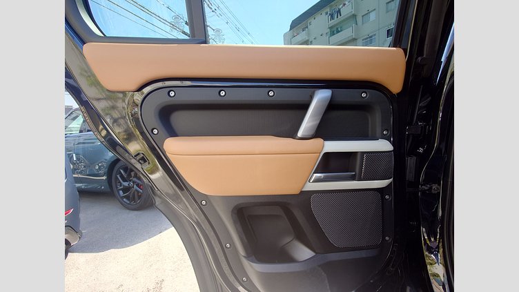 2023 認定中古車 Land Rover Defender 110 サントリーニブラック D300 AWD（AT） X-DYNAMIC HSE