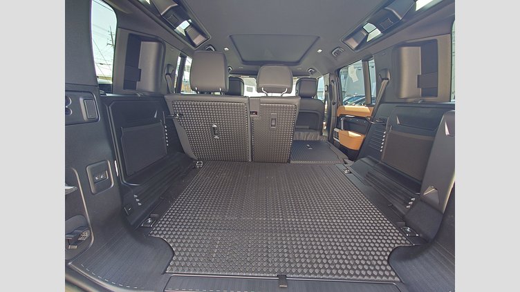 2023 認定中古車 Land Rover Defender 110 サントリーニブラック D300 AWD（AT） X-DYNAMIC HSE