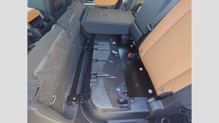 2023 認定中古車 Land Rover Defender 110 サントリーニブラック D300 AWD（AT） X-DYNAMIC HSE