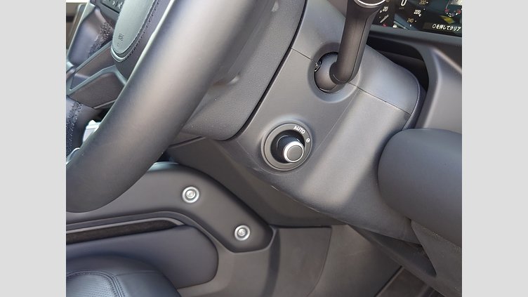 2024 認定中古車 Land Rover Defender 110 フジホワイト D350 ディーゼルマイルドハイブリッド X-Dynamic HSE