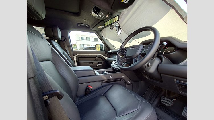 2024 認定中古車 Land Rover Defender 110 フジホワイト D350 ディーゼルマイルドハイブリッド X-Dynamic HSE