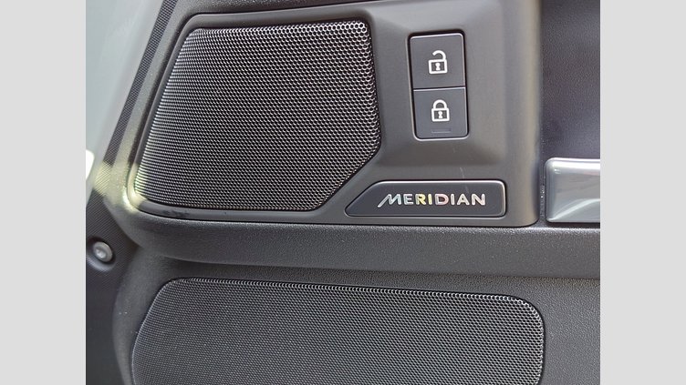 2024 認定中古車 Land Rover Defender 110 フジホワイト D350 ディーゼルマイルドハイブリッド X-Dynamic HSE