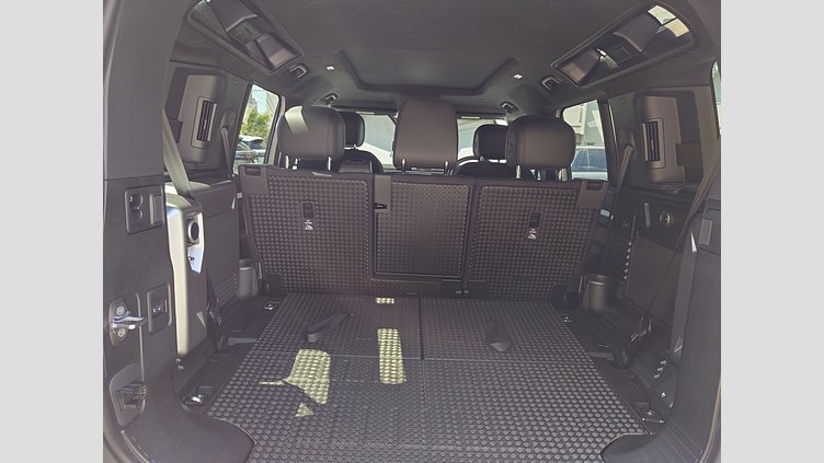 2024 認定中古車 Land Rover Defender 110 フジホワイト D350 ディーゼルマイルドハイブリッド X-Dynamic HSE