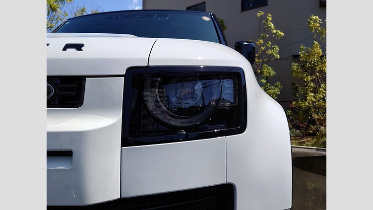 2024 認定中古車 Land Rover Defender 110 フジホワイト D350 ディーゼルマイルドハイブリッド X-Dynamic HSE