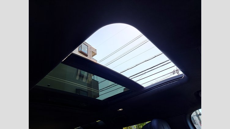 2024 認定中古車 Land Rover Defender 110 フジホワイト D350 ディーゼルマイルドハイブリッド X-Dynamic HSE