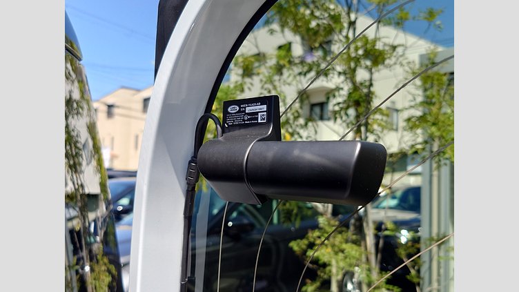 2024 認定中古車 Land Rover Defender 110 フジホワイト D350 ディーゼルマイルドハイブリッド X-Dynamic HSE