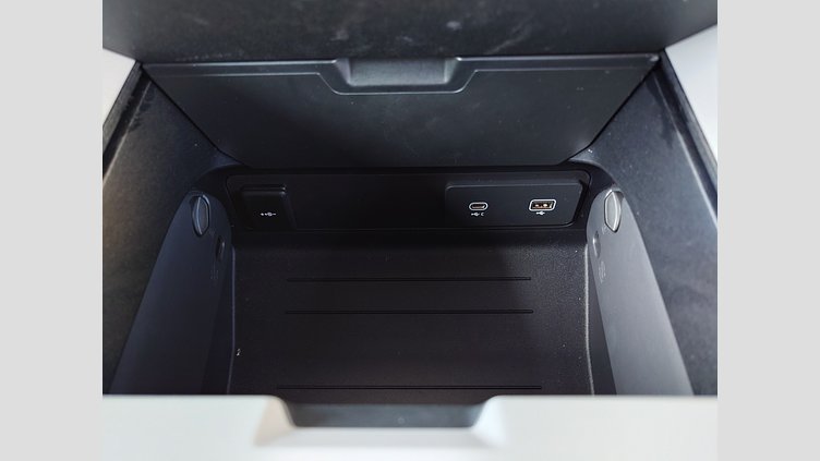 2024 認定中古車 Land Rover Defender 110 フジホワイト D350 ディーゼルマイルドハイブリッド X-Dynamic HSE