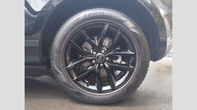 2024 認定中古車 Land Rover Range Rover Evoque サントリーニブラック D200マイルドハイブリッド（ディーゼル） Standard Wheelbase S
