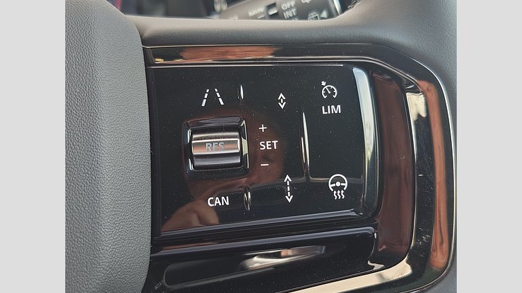 2024 認定中古車 Land Rover Range Rover Evoque サントリーニブラック D200マイルドハイブリッド（ディーゼル） Standard Wheelbase S