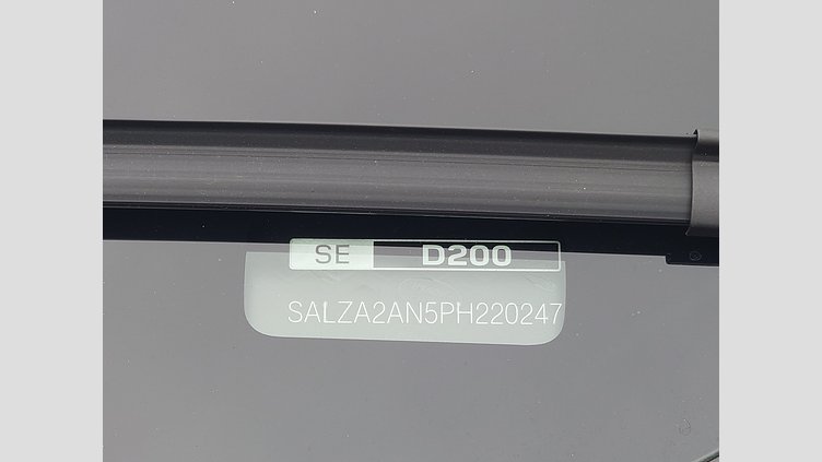 2023 認定中古車 Land Rover Range Rover Evoque ソウルパールシルバー D200 AWD（オートマチック）MHEV R-DYNAMIC SE
