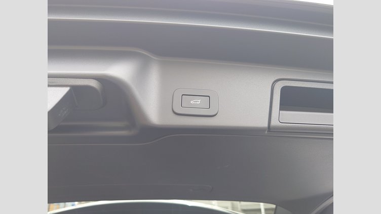 2023 認定中古車 Land Rover Range Rover Evoque ソウルパールシルバー D200 AWD（オートマチック）MHEV R-DYNAMIC SE