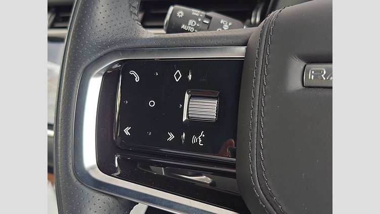 2023 認定中古車 Land Rover Range Rover Evoque ソウルパールシルバー D200 AWD（オートマチック）MHEV R-DYNAMIC SE