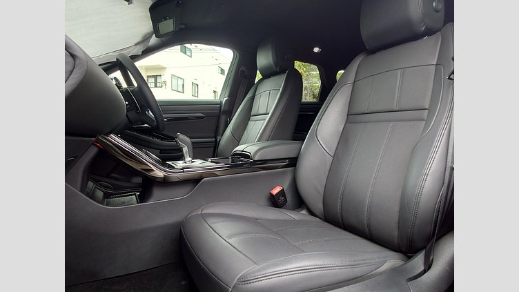 2023 認定中古車 Land Rover Range Rover Evoque ソウルパールシルバー D200 AWD（オートマチック）MHEV R-DYNAMIC SE