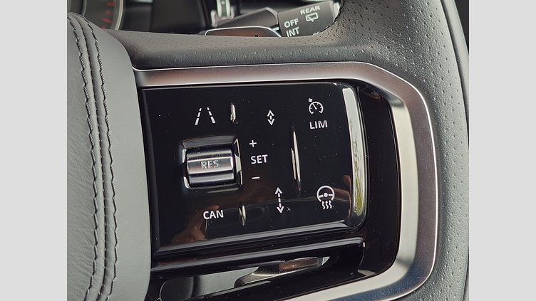 2023 認定中古車 Land Rover Range Rover Evoque ソウルパールシルバー D200 AWD（オートマチック）MHEV R-DYNAMIC SE