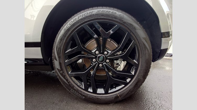 2023 認定中古車 Land Rover Range Rover Evoque ソウルパールシルバー D200 AWD（オートマチック）MHEV R-DYNAMIC SE