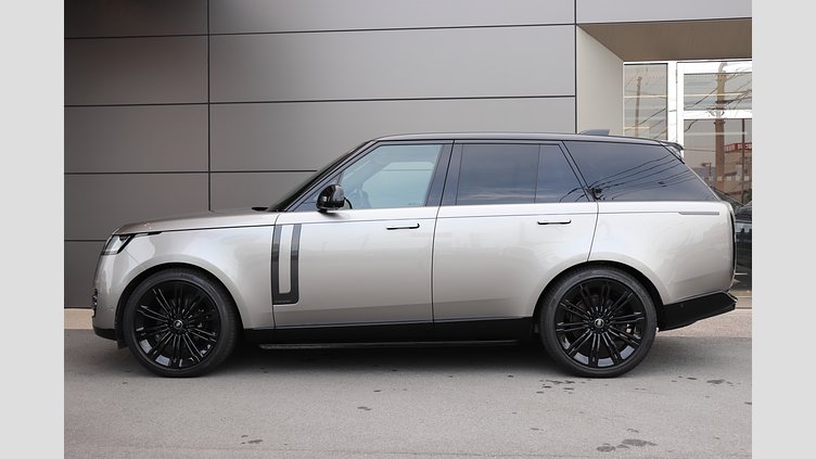 2025 認定中古車 Land Rover Range Rover フラックスシルバー - グロスフィニッシュ D350 AWD MHEV（AT） スタンダードホイールベース Autobiography