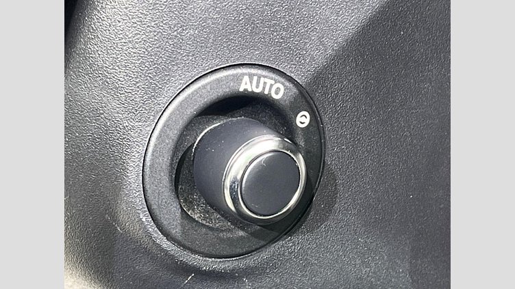 2016 認定中古車 Jaguar XE Kaikoura Stone 2WD プレステージ