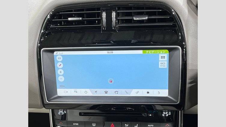 2016 認定中古車 Jaguar XE Kaikoura Stone 2WD プレステージ