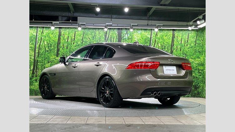 2016 認定中古車 Jaguar XE Kaikoura Stone 2WD プレステージ