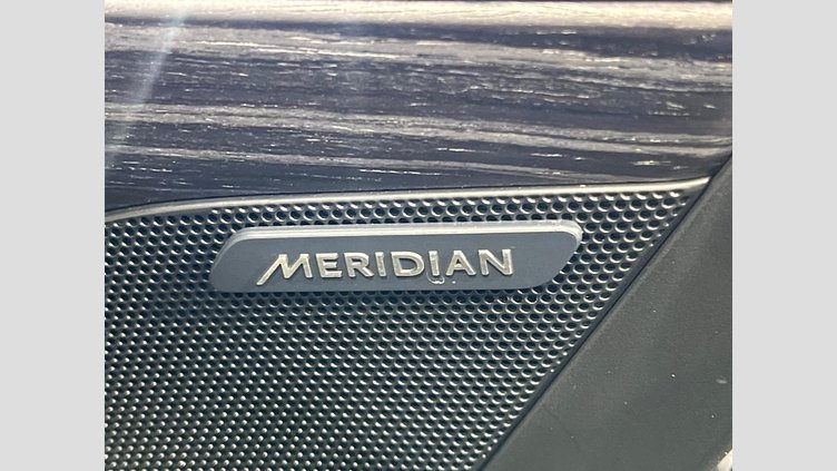 2016 認定中古車 Jaguar XE Kaikoura Stone 2WD プレステージ