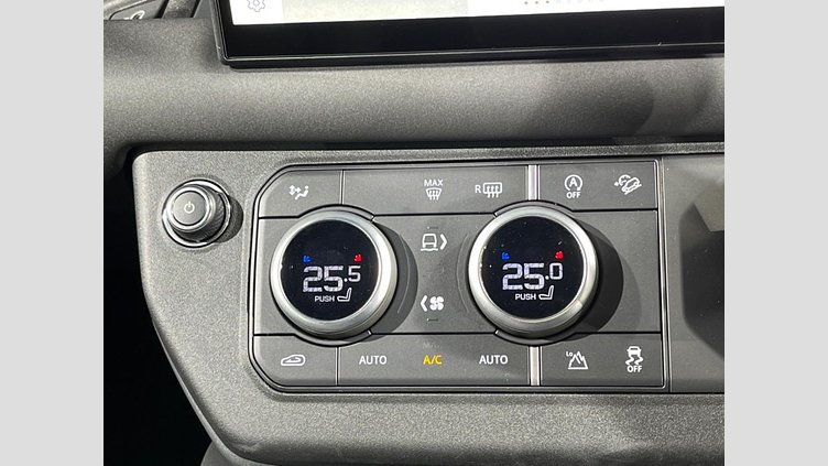 2025 認定中古車 Land Rover Defender 110 フジホワイト P300 ガソリン X-Dynamic SE